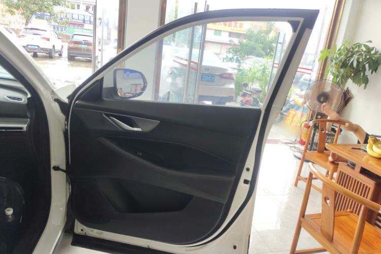 Used CHANGAN CS35PLUS 2022 Blue Whale NE 1.4T DCT Luxury Model Interior 5