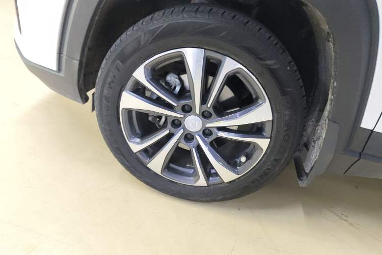 Used CHANGAN CS35PLUS 2022 Blue Whale NE 1.4T DCT Luxury Model Left Front Wheel Hub