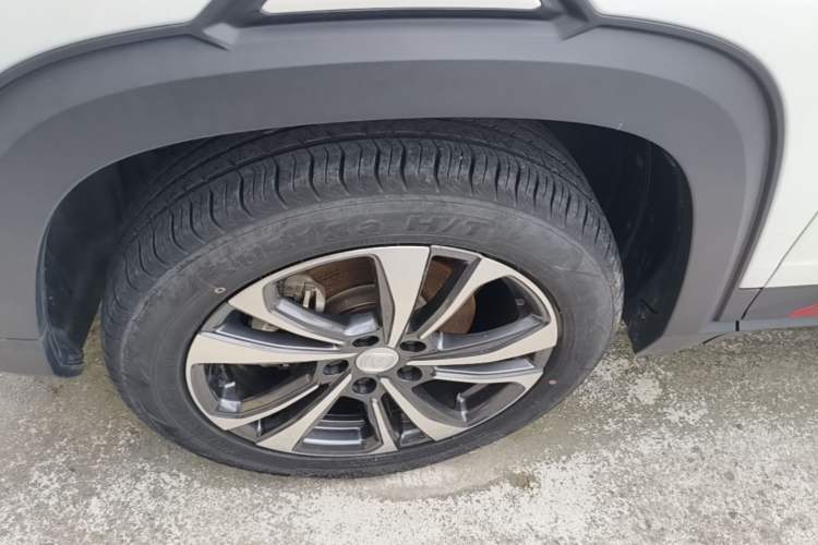 Used CHANGAN CS35PLUS 2022 1.6L Manual Luxury Edition Left Front Wheel Hub