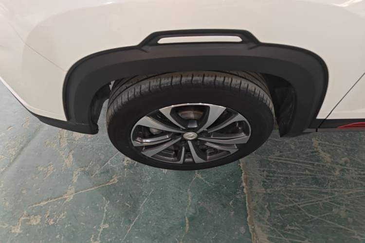 Used CHANGAN CS35PLUS 2022 1.6L Manual Luxury Edition Left Front Wheel Hub