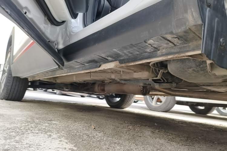 Used CHANGAN CS35PLUS 2022 1.6L Manual Luxury Edition Left Side Sill