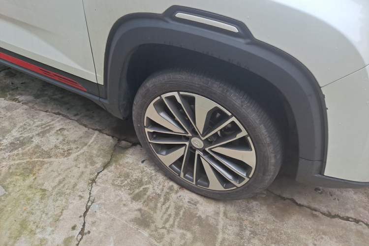 Used CHANGAN CS35PLUS 2022 Blue Whale NE 1.4T DCT Prestige Model Right Front Wheel Hub