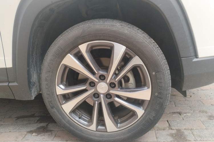 Used CHANGAN CS35PLUS 2022 1.6L Manual Luxury Edition Right Front Wheel Hub