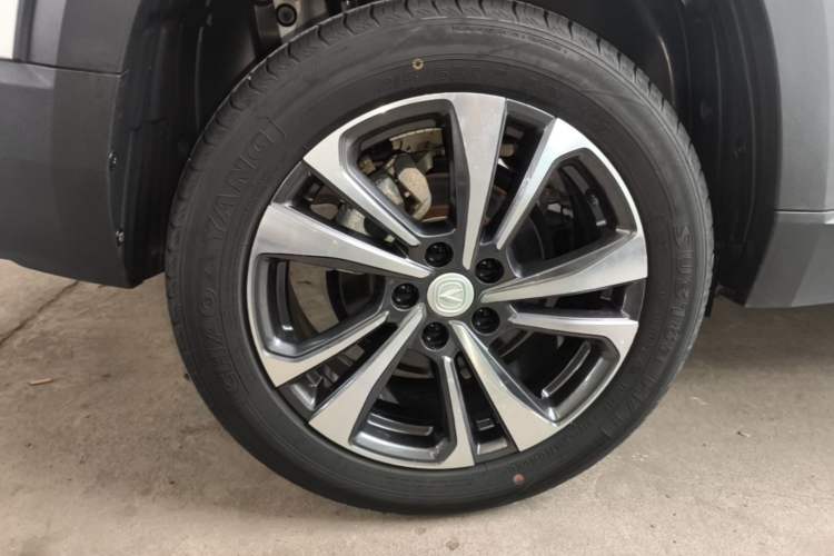 Used CHANGAN CS35PLUS 2022 1.6L Manual Luxury Edition Right Rear Wheel Hub