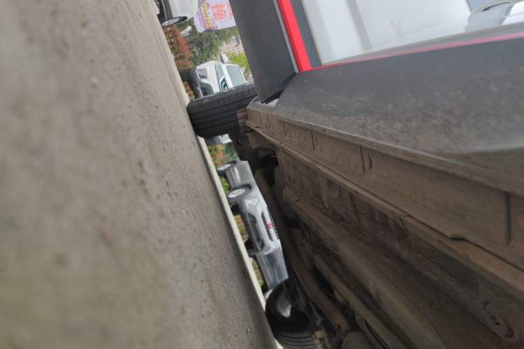 Used CHANGAN CS35PLUS 2022 1.6L Manual Luxury Edition Right Side Sill