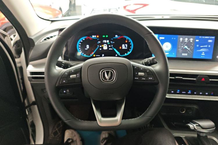 Used CHANGAN CS35PLUS 2022 Blue Whale NE 1.4T DCT Luxury Model Steering Wheel