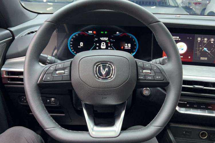 Used CHANGAN CS35PLUS 2022 Blue Whale NE 1.4T DCT Luxury Model Steering Wheel