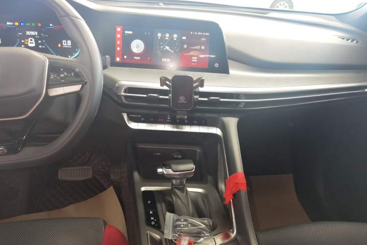 Used CHANGAN CS35PLUS 2023 Enjoy Edition 1.4T DCT Luxury Model Audio And AC Panel