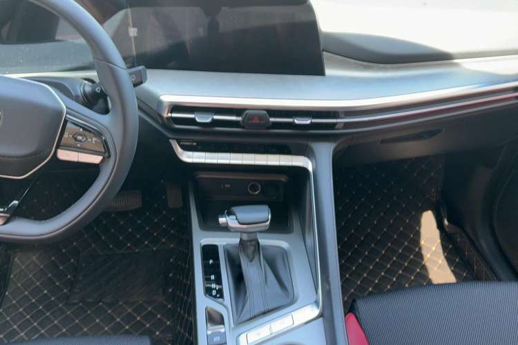 Used CHANGAN CS35PLUS 2023 Enjoy Edition 1.4T DCT Luxury Model Audio And AC Panel