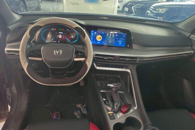 Used CHANGAN CS35PLUS 2023 Enjoy Edition 1.4T DCT Luxury Model Center Console