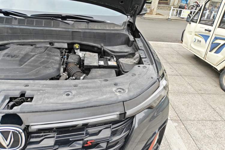 Used CHANGAN CS35PLUS 2023 Enjoy Edition 1.4T DCT Luxury Model Engine Bay Left