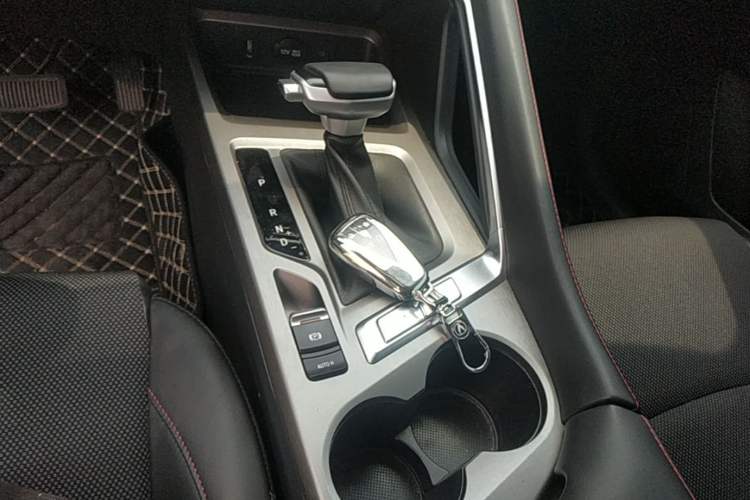 Used CHANGAN CS35PLUS 2023 Enjoy Edition 1.4T DCT Prestige Model Gear Lever