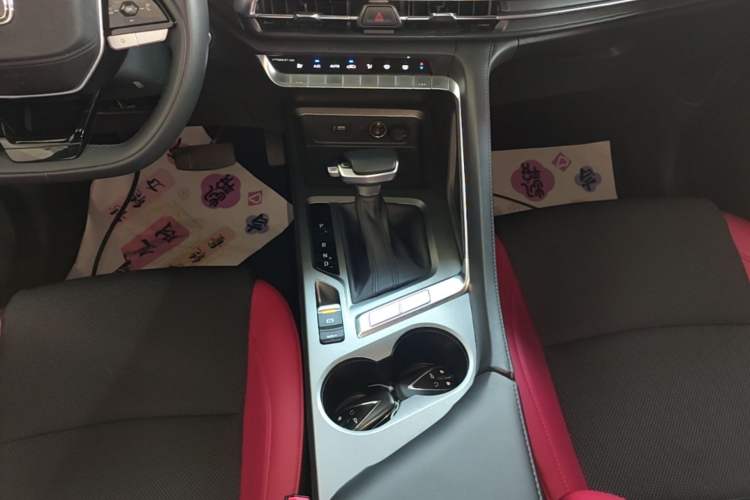 Used CHANGAN CS35PLUS 2023 Enjoy Edition 1.4T DCT Luxury Model Gear Lever