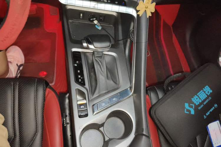 Used CHANGAN CS35PLUS 2023 Enjoy Edition 1.4T DCT Prestige Model Gear Lever