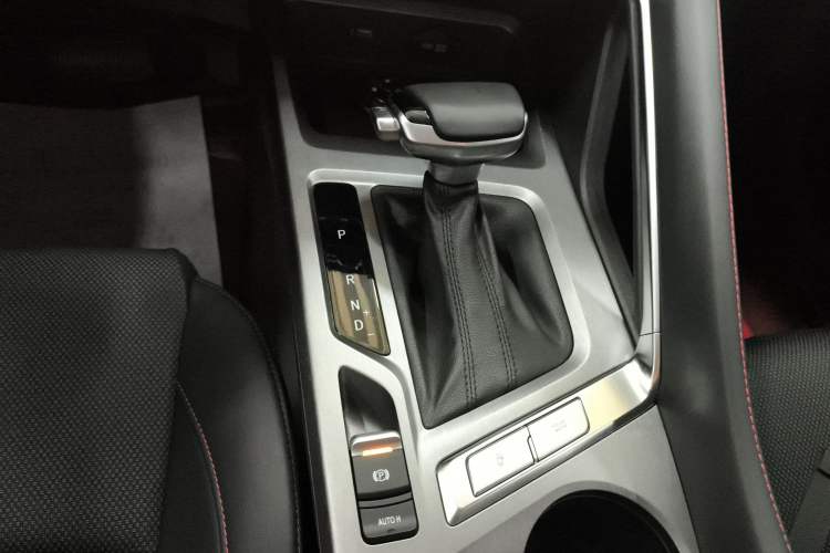 Used CHANGAN CS35PLUS 2023 Enjoy Edition 1.4T DCT Luxury Model Gear Lever