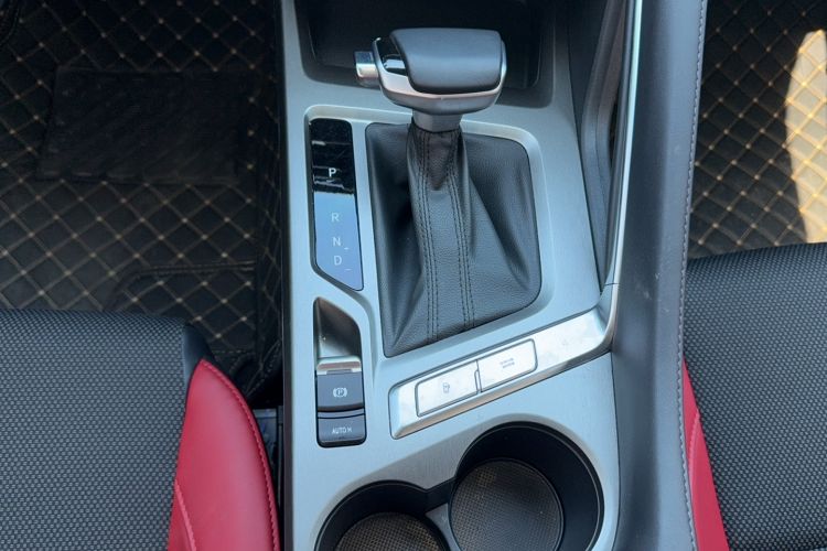 Used CHANGAN CS35PLUS 2023 Enjoy Edition 1.4T DCT Luxury Model Gear Lever