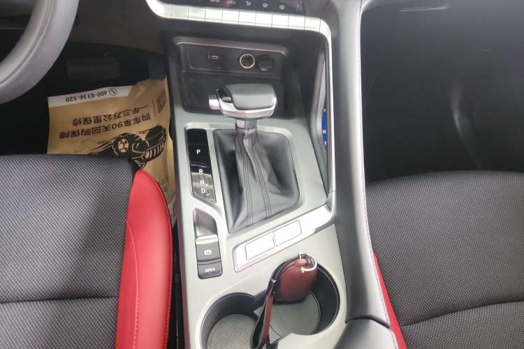 Used CHANGAN CS35PLUS 2023 Enjoy Edition 1.4T DCT Luxury Model Gear Lever