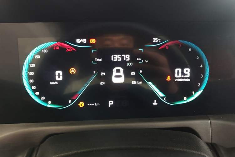 Used CHANGAN CS35PLUS 2023 Enjoy Edition 1.4T DCT Luxury Model Instrument Cluster
