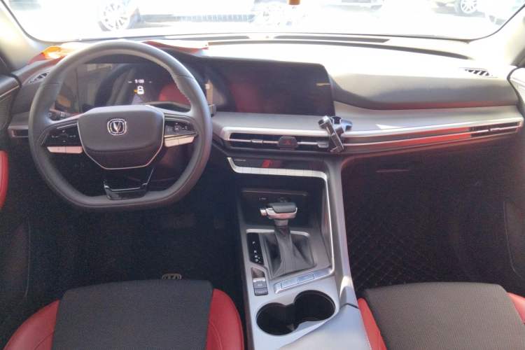 Used CHANGAN CS35PLUS 2023 Enjoy Edition 1.4T DCT Luxury Model Interior 3
