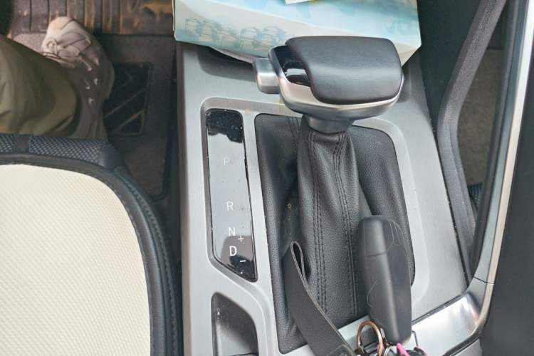 Used CHANGAN CS35PLUS 2023 Enjoy Edition 1.4T DCT Luxury Model Gear Lever