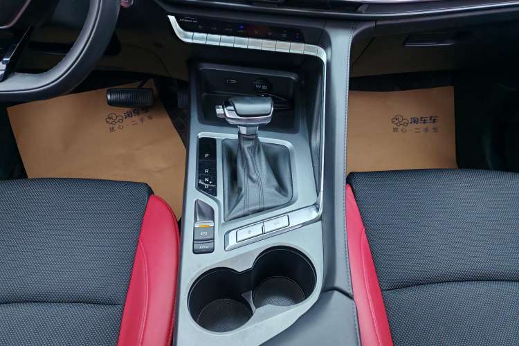 Used CHANGAN CS35PLUS 2023 Enjoy Edition 1.4T DCT Luxury Model Gear Lever