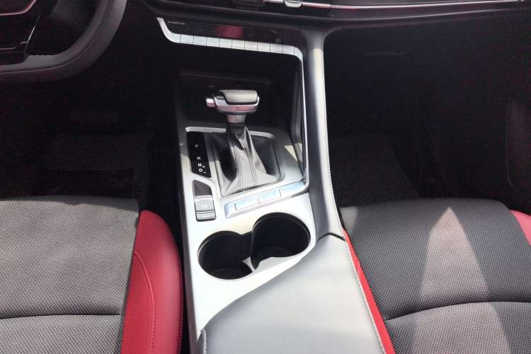 Used CHANGAN CS35PLUS 2023 Enjoy Edition 1.4T DCT Luxury Model Gear Lever