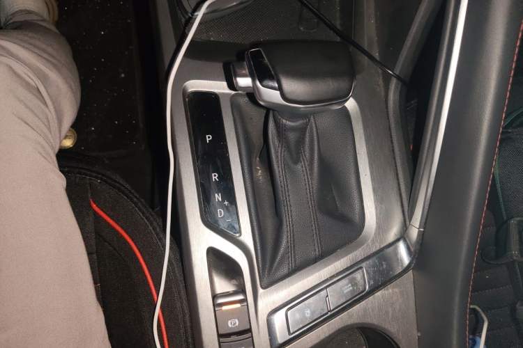 Used CHANGAN CS35PLUS 2023 Enjoy Edition 1.4T DCT Luxury Model Gear Lever
