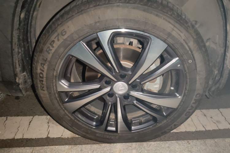 Used CHANGAN CS35PLUS 2023 Enjoy Edition 1.4T DCT Luxury Model Right Front Wheel Hub