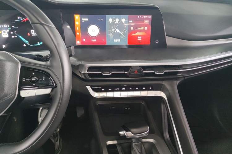 Used CHANGAN CS35PLUS 2023 Enjoy Edition 1.4T DCT Luxury Model Audio And AC Panel