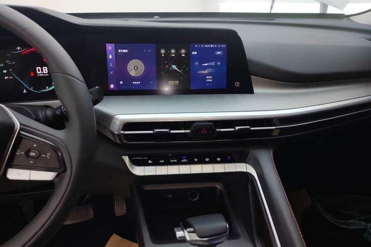 Used CHANGAN CS35PLUS 2023 Enjoy Edition 1.4T DCT Luxury Model Audio And AC Panel
