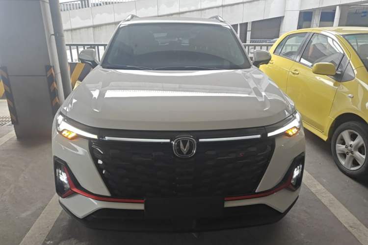 Used CHANGAN CS35PLUS 2023 Enjoy Edition 1.4T DCT Prestige Model Front