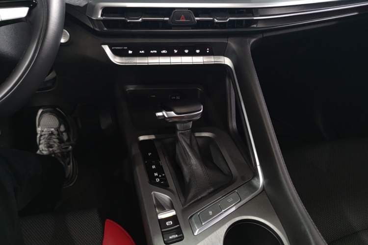 Used CHANGAN CS35PLUS 2023 Enjoy Edition 1.4T DCT Luxury Model Gear Lever