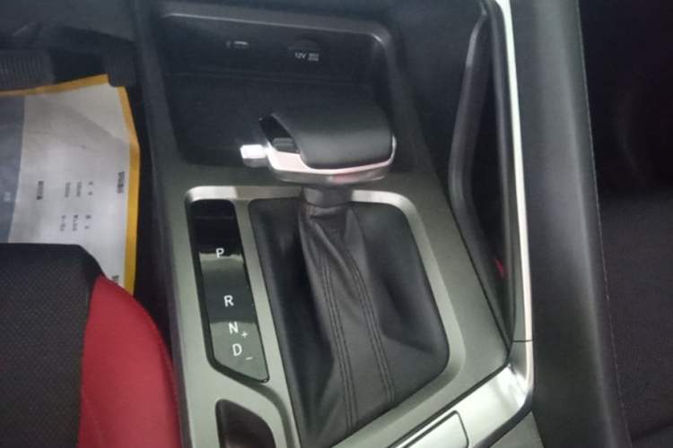 Used CHANGAN CS35PLUS 2023 Enjoy Edition 1.4T DCT Luxury Model Gear Lever