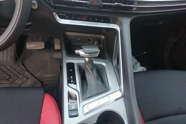 Used CHANGAN CS35PLUS 2023 Enjoy Edition 1.4T DCT Luxury Model Gear Lever