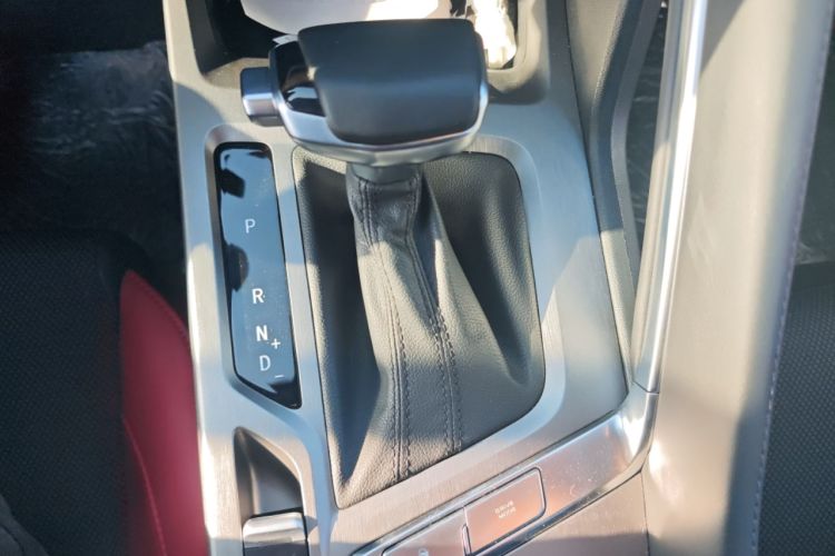 Used CHANGAN CS35PLUS 2023 Enjoy Edition 1.4T DCT Luxury Model Gear Lever