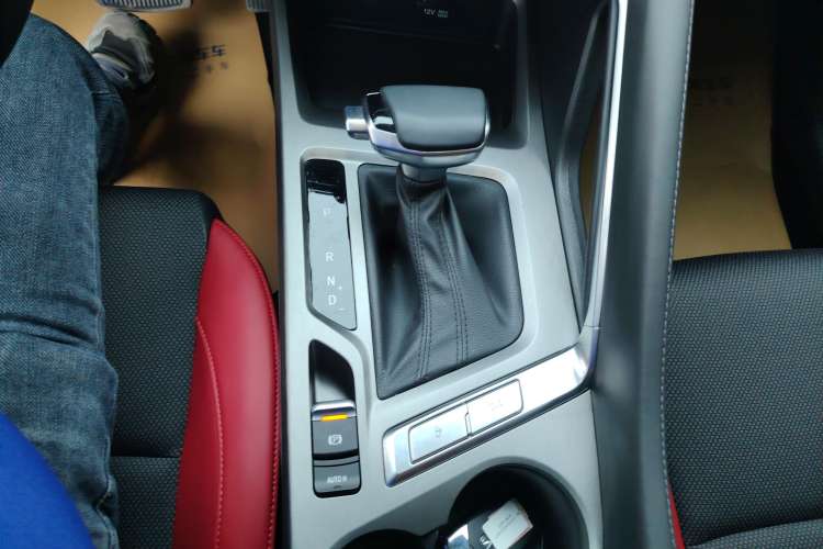 Used CHANGAN CS35PLUS 2023 Enjoy Edition 1.4T DCT Luxury Model Gear Lever
