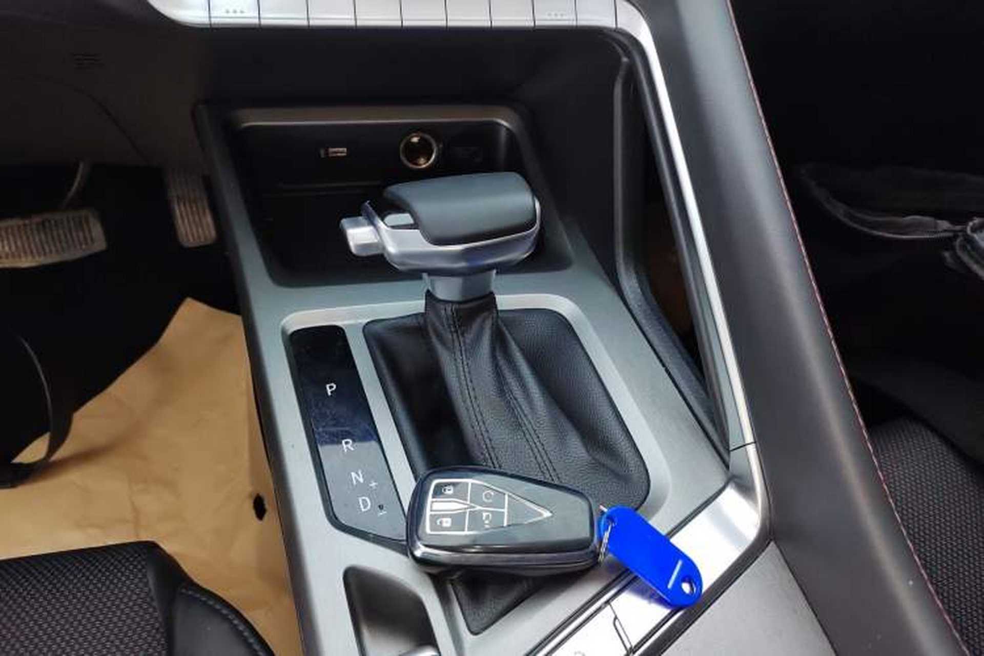 Used CHANGAN CS35PLUS 2023 Enjoy Edition 1.4T DCT Luxury Model Gear Lever
