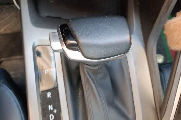 Used CHANGAN CS35PLUS 2023 Enjoy Edition 1.4T DCT Prestige Model Gear Lever