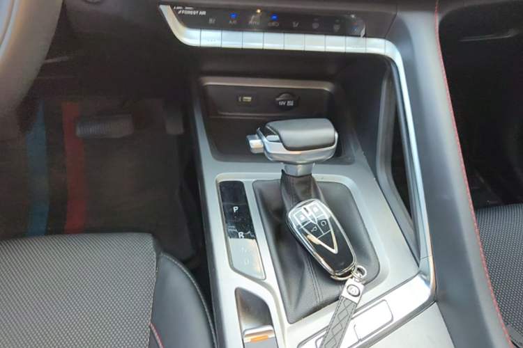 Used CHANGAN CS35PLUS 2023 Enjoy Edition 1.4T DCT Luxury Model Gear Lever