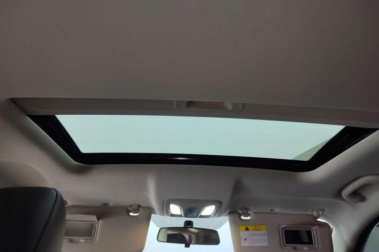 Used CHANGAN CS35PLUS 2023 Enjoy Edition 1.4T DCT Luxury Model Headliner
