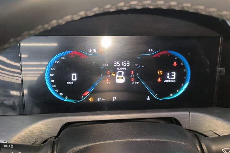 Used CHANGAN CS35PLUS 2023 Enjoy Edition 1.4T DCT Luxury Model Instrument Cluster