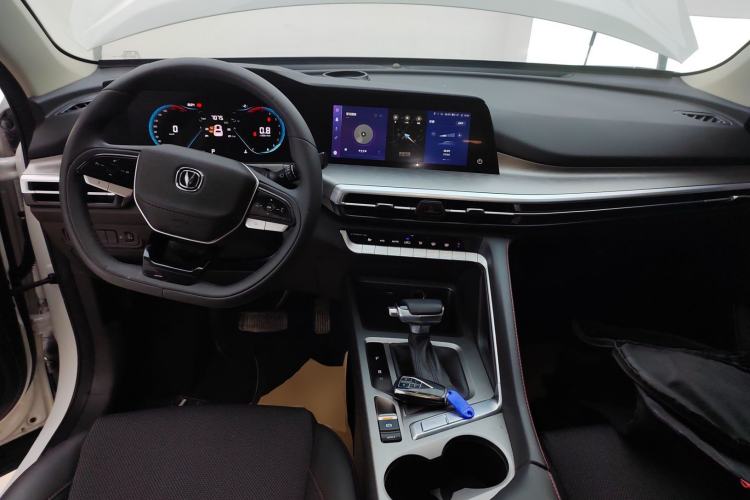 Used CHANGAN CS35PLUS 2023 Enjoy Edition 1.4T DCT Luxury Model Interior 2