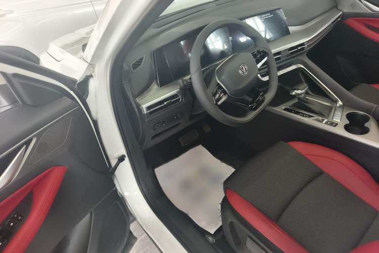 Used CHANGAN CS35PLUS 2023 Enjoy Edition 1.4T DCT Luxury Model Interior 2