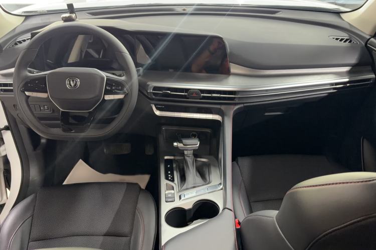 Used CHANGAN CS35PLUS 2023 Enjoy Edition 1.4T DCT Luxury Model Interior 3