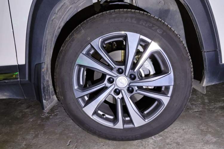 Used CHANGAN CS35PLUS 2023 Enjoy Edition 1.4T DCT Luxury Model Right Front Wheel Hub