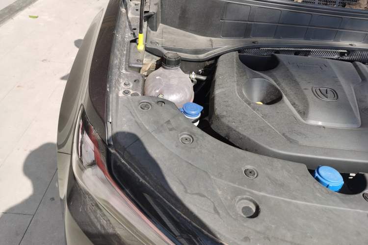 Used CHANGAN CS35PLUS 2024 Blue Whale NE 1.4T DCT Deluxe Edition Engine Bay Right