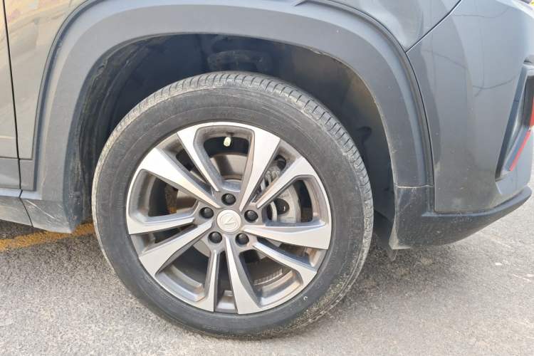 Used CHANGAN CS35PLUS 2024 Blue Whale NE 1.4T DCT Deluxe Edition Right Front Wheel Hub