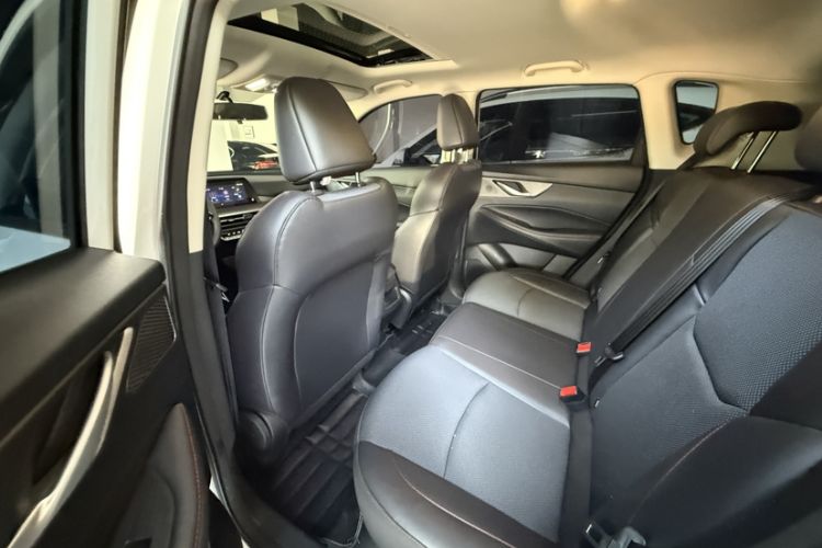 Used CHANGAN CS35PLUS 2024 Blue Whale NE 1.4T DCT Deluxe Edition Interior 4