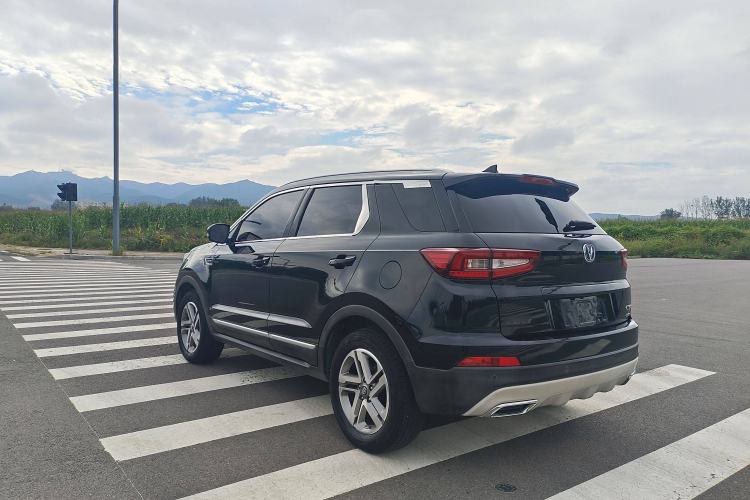 Used CHANGAN CS55 2017 1.5T Manual Colorful Edition Exterior 3