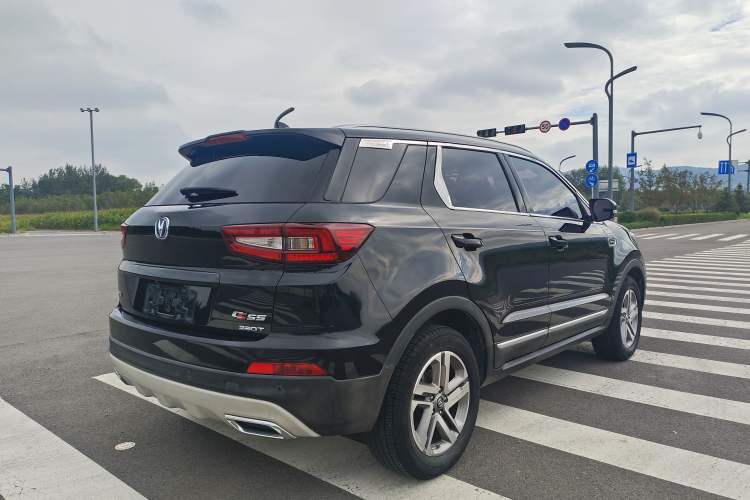 Used CHANGAN CS55 2017 1.5T Manual Colorful Edition Exterior 5